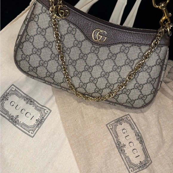 Gucci Beige and Brown Shoulder Bag with Gold Accents - Picture 4 of 16